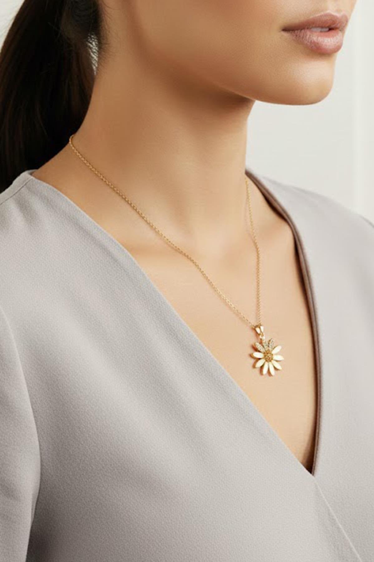 Paslanmaz Çelik Taşlı Papatya Kolye Gold