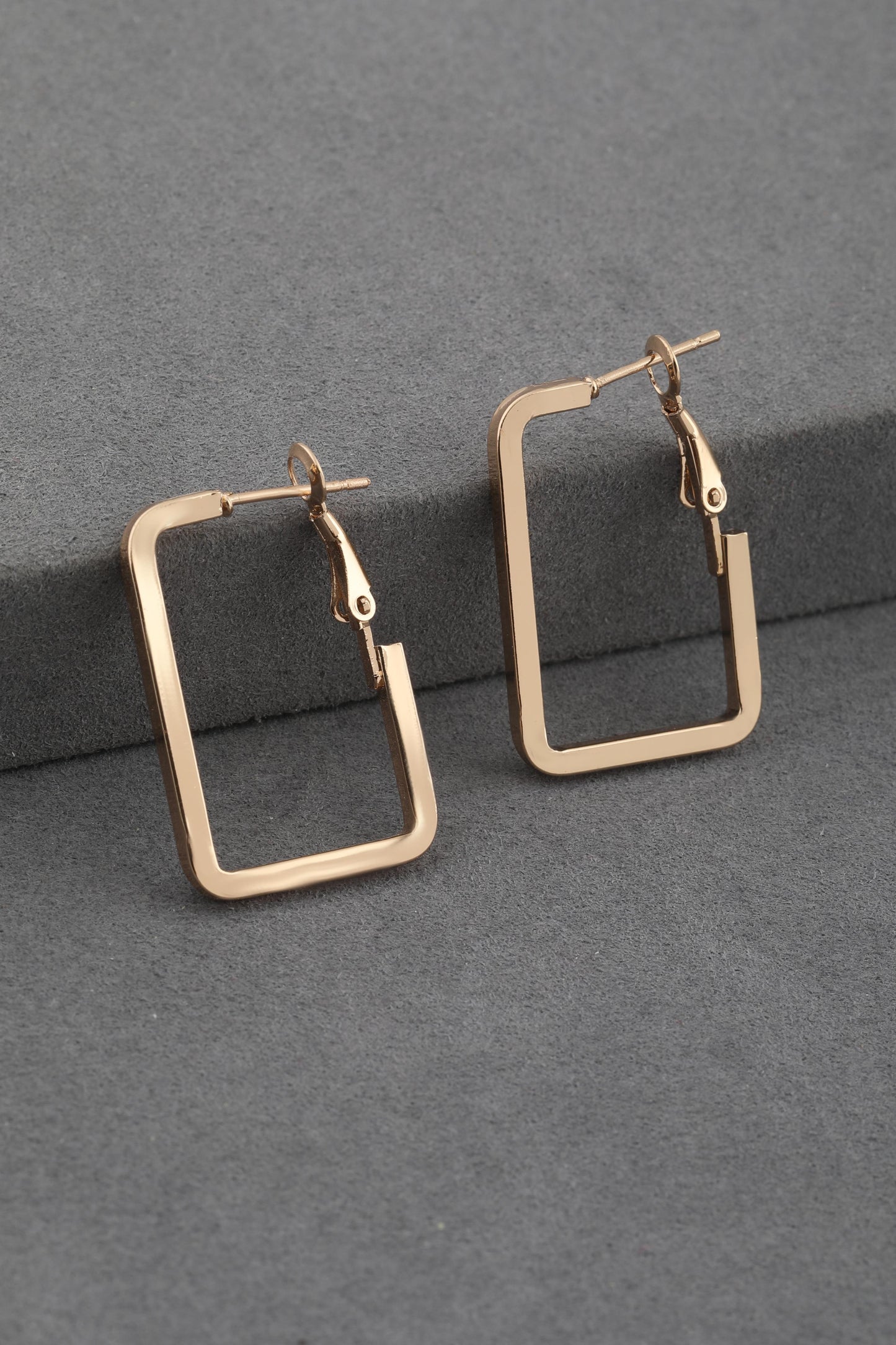 VIP Dikdörtgen Gold Küpe