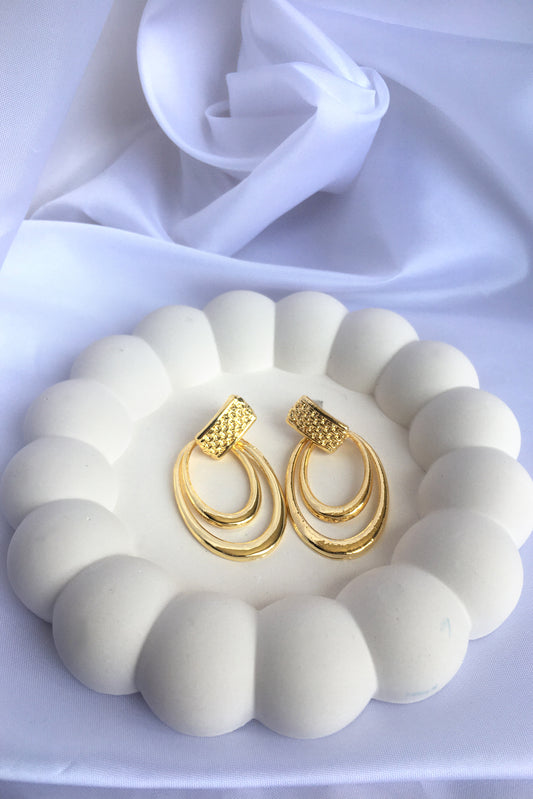 PERLİSS Zirkon Taşlı Oval Sarmal Küpe, Gold Kaplama Oval Küpe
