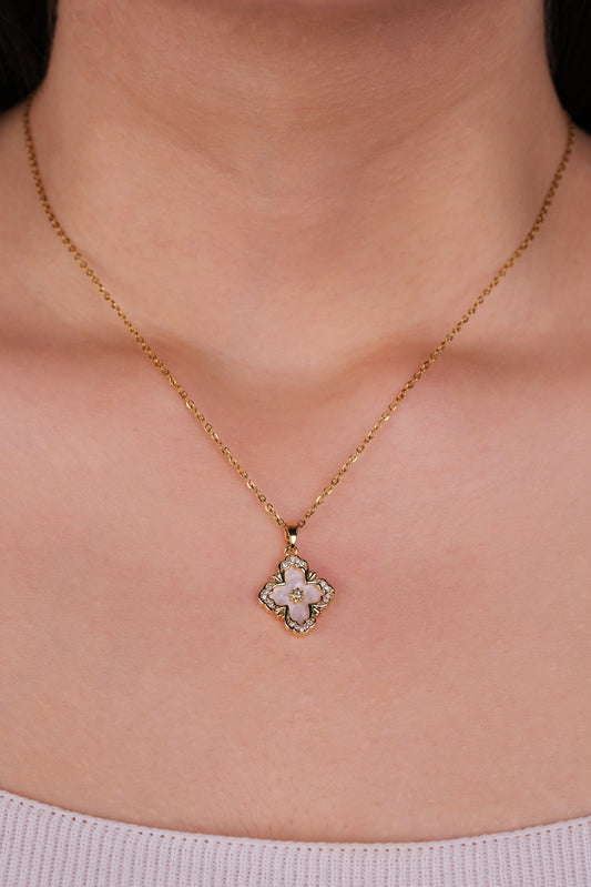 Paslanmaz Çelik Beyaz Sedef Taşlı Van Cleef Zirkon Güneş Detaylı Gold Kaplama Kolye